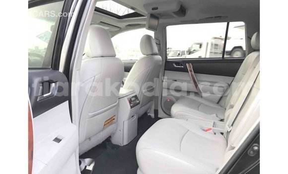 Hividy Toyota Highlander Black Car in Import - Dubai in Diana Hividy Toyota Highlander Black Car in Import - Dubai in Diana