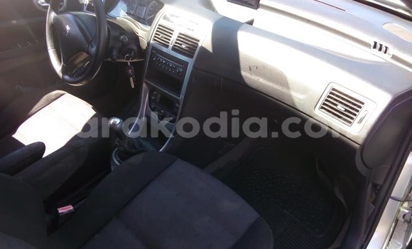 Acheter Occasion Voiture Peugeot 307 Gris à Antananarivo, Analamanga Acheter Occasion Voiture Peugeot 307 Gris à Antananarivo, Analamanga
