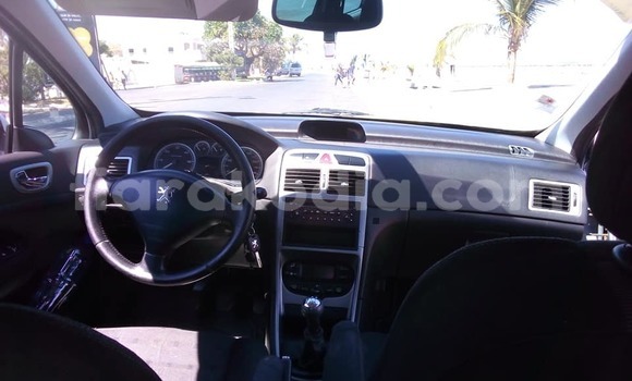 Acheter Occasion Voiture Peugeot 307 Gris à Antananarivo, Analamanga Acheter Occasion Voiture Peugeot 307 Gris à Antananarivo, Analamanga