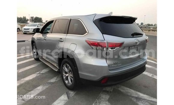Acheter Import Voiture Toyota Highlander Autre à Import - Dubai, Diana Acheter Import Voiture Toyota Highlander Autre à Import - Dubai, Diana