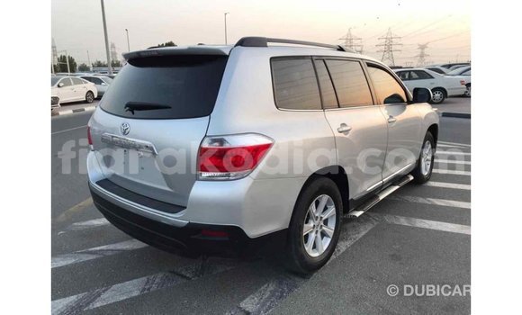 Acheter Import Voiture Toyota Highlander Autre à Import - Dubai, Diana Acheter Import Voiture Toyota Highlander Autre à Import - Dubai, Diana