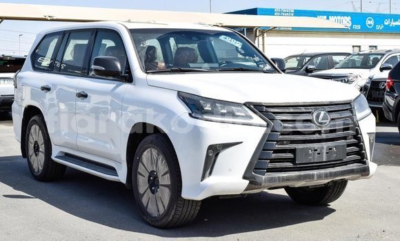 Acheter Import Voiture Lexus LX Blanc à Import - Dubai, Diana Acheter Import Voiture Lexus LX Blanc à Import - Dubai, Diana