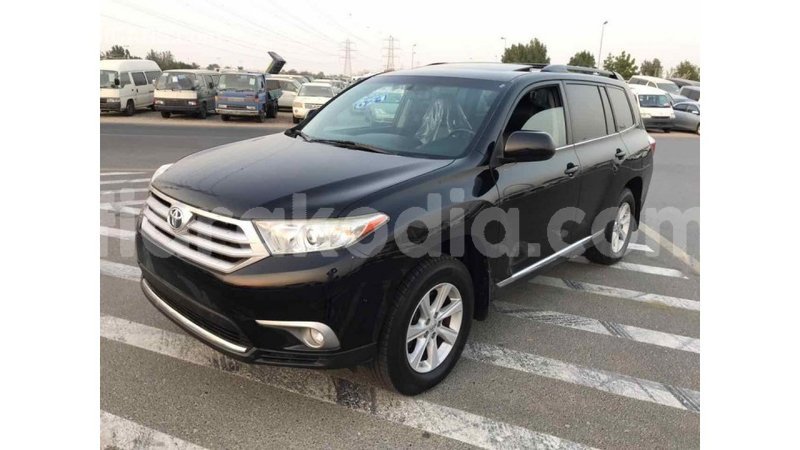 Big with watermark toyota highlander diana import dubai 4036