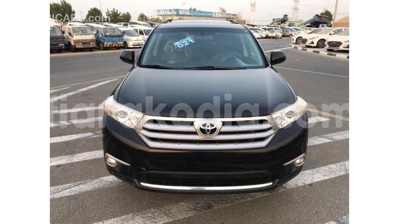 Big with watermark toyota highlander diana import dubai 4036