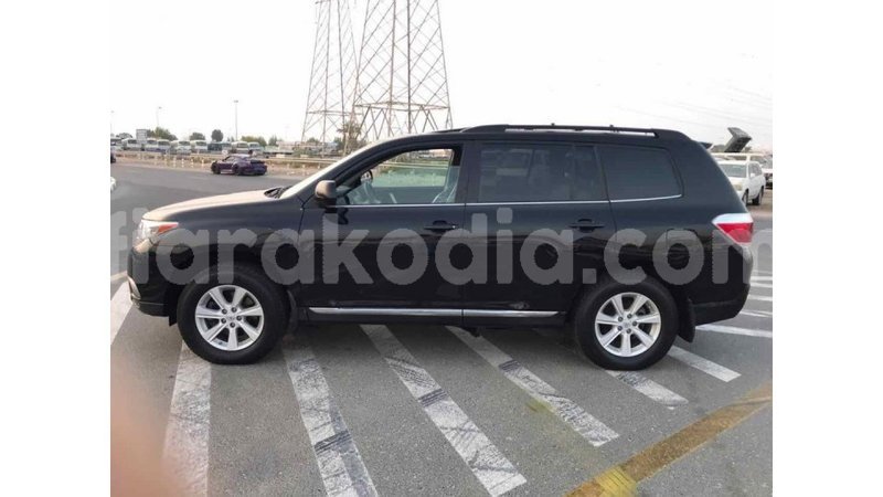 Big with watermark toyota highlander diana import dubai 4036