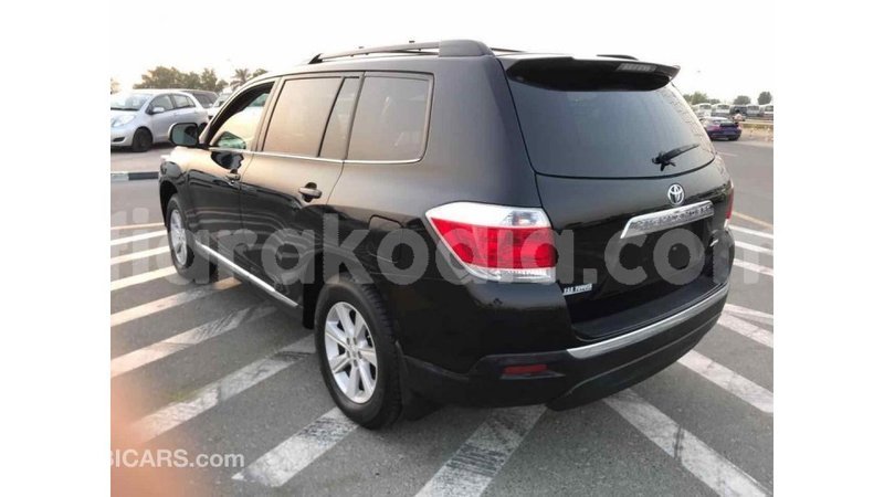 Big with watermark toyota highlander diana import dubai 4036