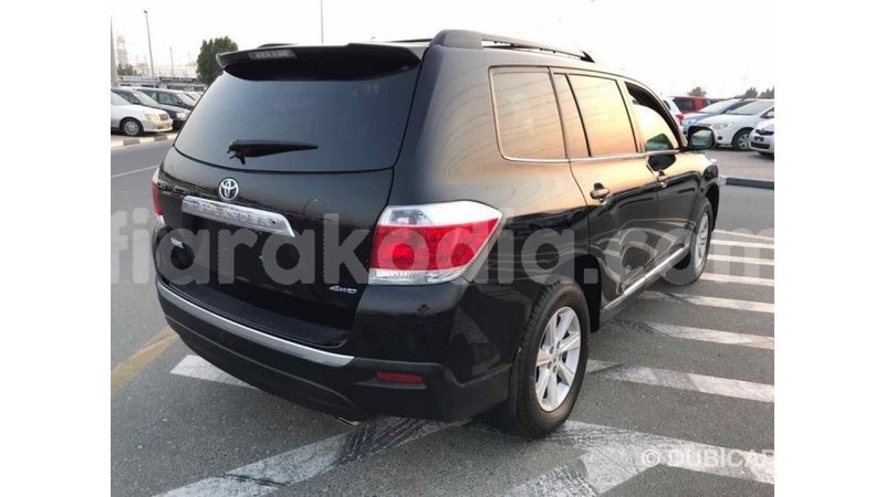 Big with watermark toyota highlander diana import dubai 4036