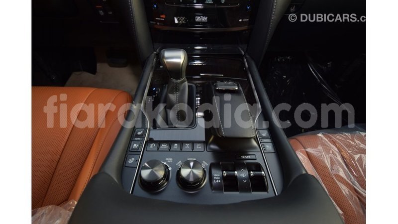 Big with watermark lexus lx diana import dubai 4038