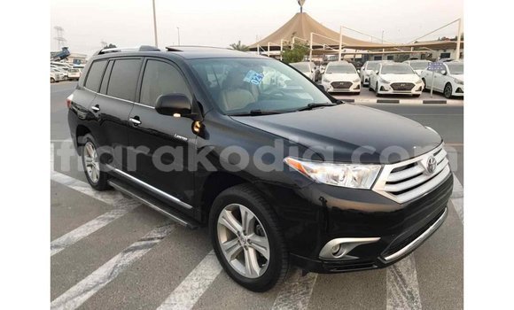 Acheter Import Voiture Toyota Highlander Noir à Import - Dubai, Diana Acheter Import Voiture Toyota Highlander Noir à Import - Dubai, Diana