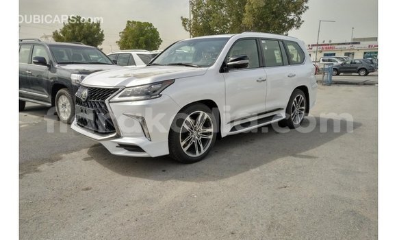 Acheter Import Voiture Lexus LX Blanc à Import - Dubai, Diana Acheter Import Voiture Lexus LX Blanc à Import - Dubai, Diana