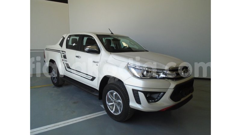 Big with watermark toyota hilux diana import dubai 4044