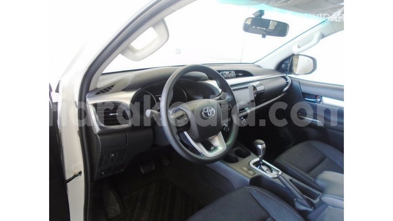 Big with watermark toyota hilux diana import dubai 4044