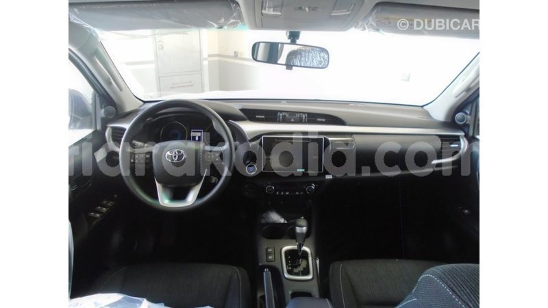 Big with watermark toyota hilux diana import dubai 4044