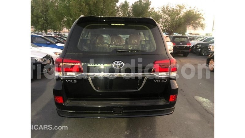 Big with watermark toyota land cruiser diana import dubai 4050