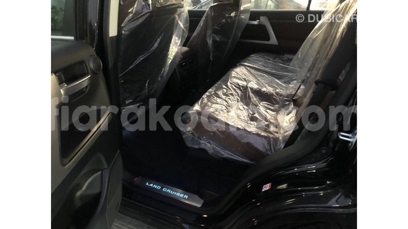 Big with watermark toyota land cruiser diana import dubai 4050