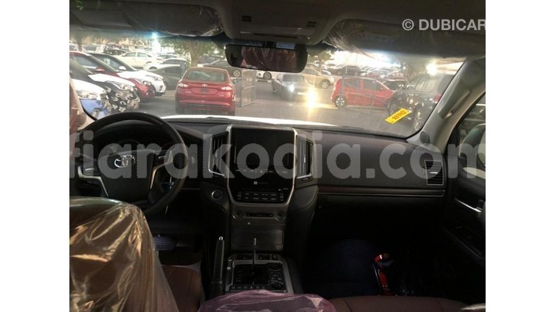 Big with watermark toyota land cruiser diana import dubai 4050