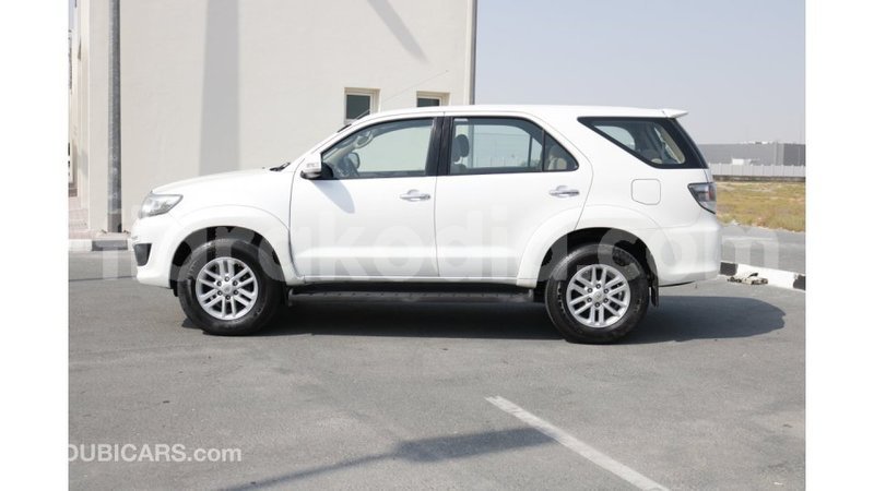 Big with watermark toyota fortuner diana import dubai 4060