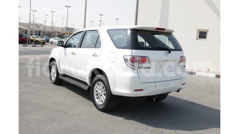 Big with watermark toyota fortuner diana import dubai 4060