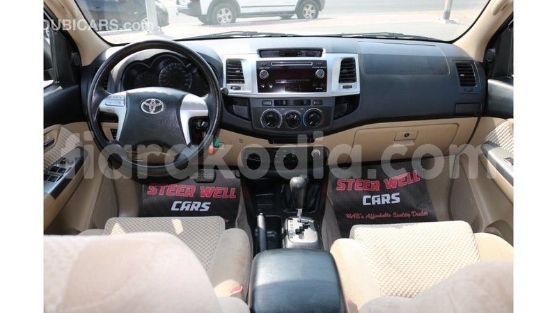 Big with watermark toyota fortuner diana import dubai 4060