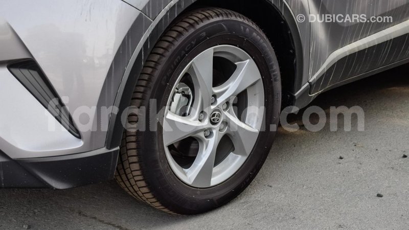 Big with watermark toyota c hr diana import dubai 4066