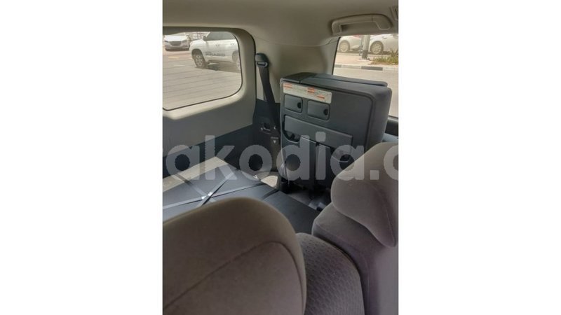 Big with watermark toyota land cruiser diana import dubai 4069