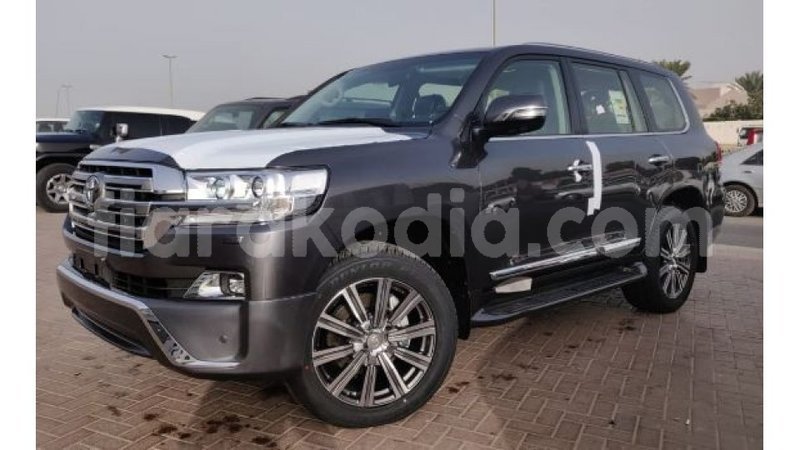 Big with watermark toyota land cruiser diana import dubai 4070