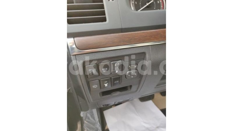 Big with watermark toyota land cruiser diana import dubai 4070