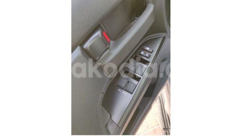 Big with watermark toyota land cruiser diana import dubai 4070