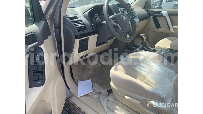 Big with watermark toyota prado diana import dubai 4079