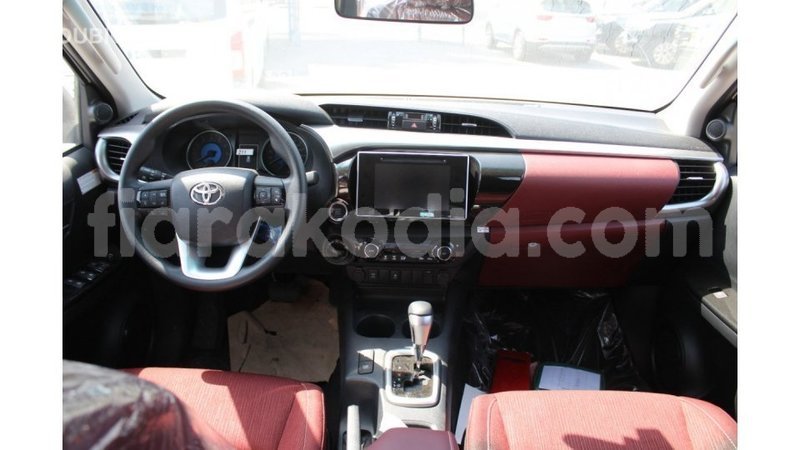 Big with watermark toyota hilux diana import dubai 4080