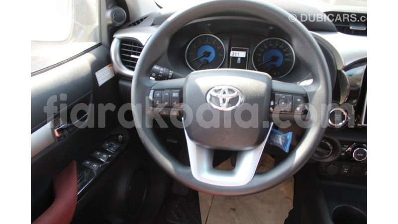 Big with watermark toyota hilux diana import dubai 4080