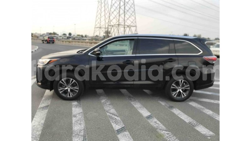 Big with watermark toyota highlander diana import dubai 4081