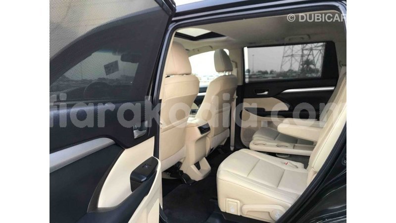 Big with watermark toyota highlander diana import dubai 4081