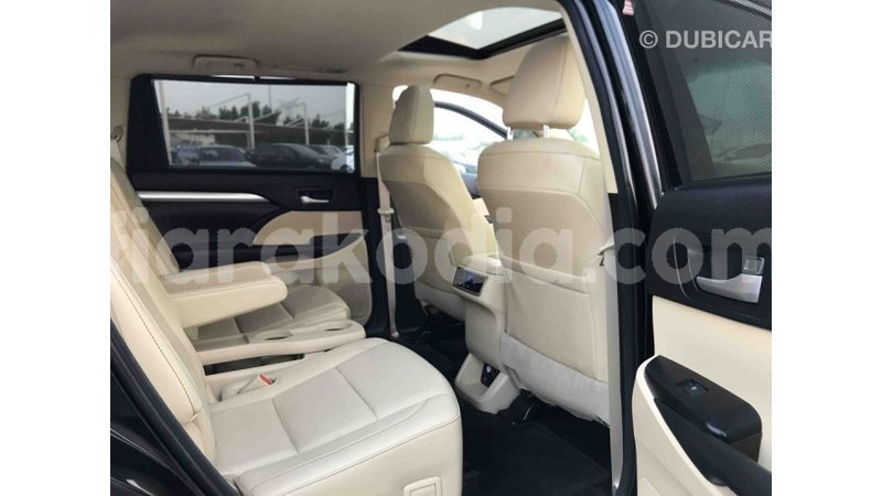 Big with watermark toyota highlander diana import dubai 4081