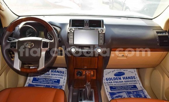 Acheter Import Voiture Toyota Prado Blanc à Import - Dubai, Diana Acheter Import Voiture Toyota Prado Blanc à Import - Dubai, Diana