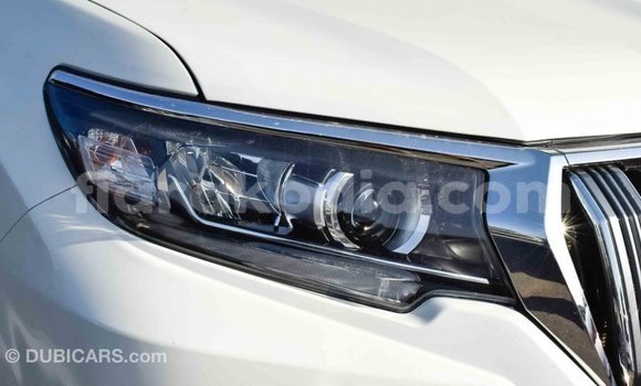 Acheter Import Voiture Toyota Prado Blanc à Import - Dubai, Diana Acheter Import Voiture Toyota Prado Blanc à Import - Dubai, Diana