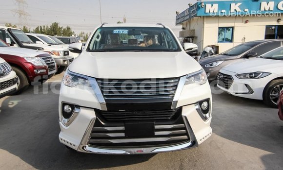 Hividy Toyota Fortuner fotsy Car in Import - Dubai in Diana Hividy Toyota Fortuner fotsy Car in Import - Dubai in Diana