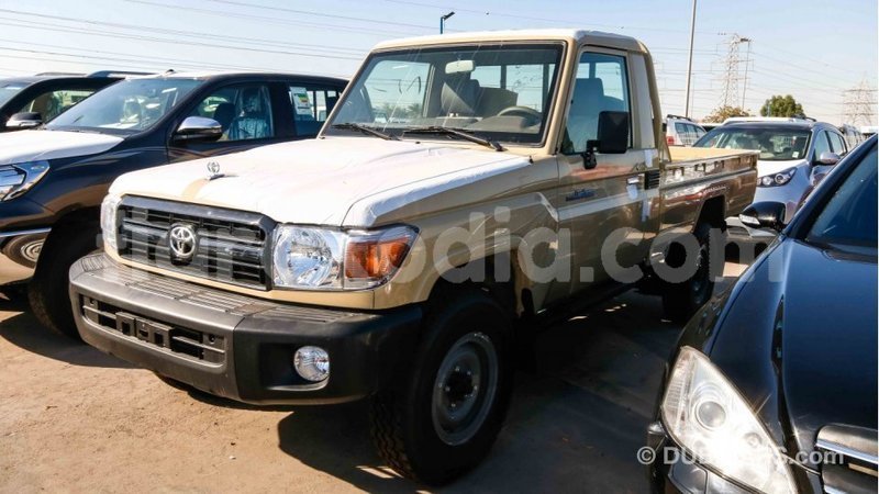 Big with watermark toyota land cruiser diana import dubai 4112