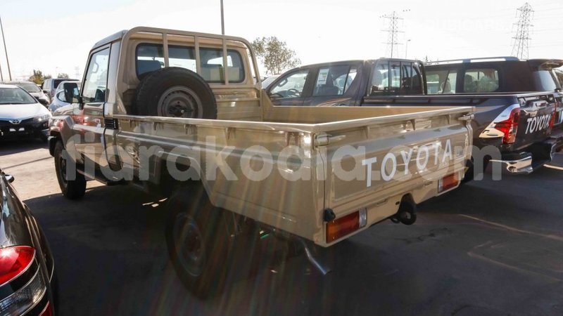 Big with watermark toyota land cruiser diana import dubai 4112