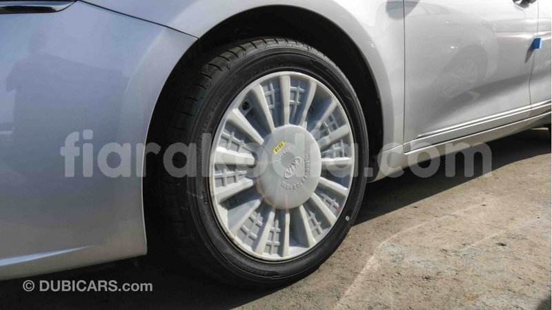 Big with watermark kia cadenza diana import dubai 4114