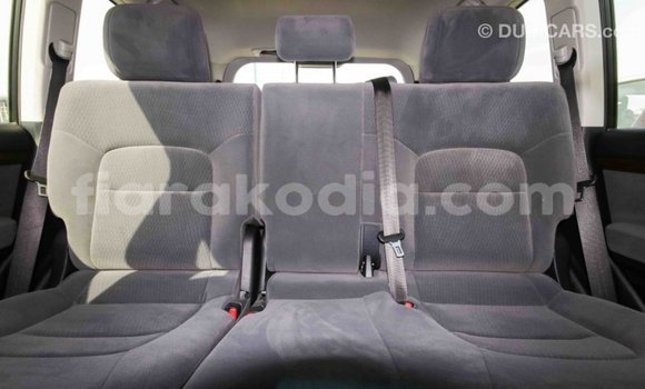 Hividy Toyota Land Cruiser fotsy Car in Import - Dubai in Diana Hividy Toyota Land Cruiser fotsy Car in Import - Dubai in Diana