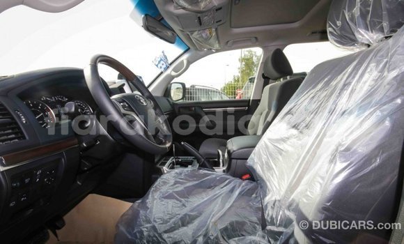 Hividy Toyota Land Cruiser fotsy Car in Import - Dubai in Diana Hividy Toyota Land Cruiser fotsy Car in Import - Dubai in Diana
