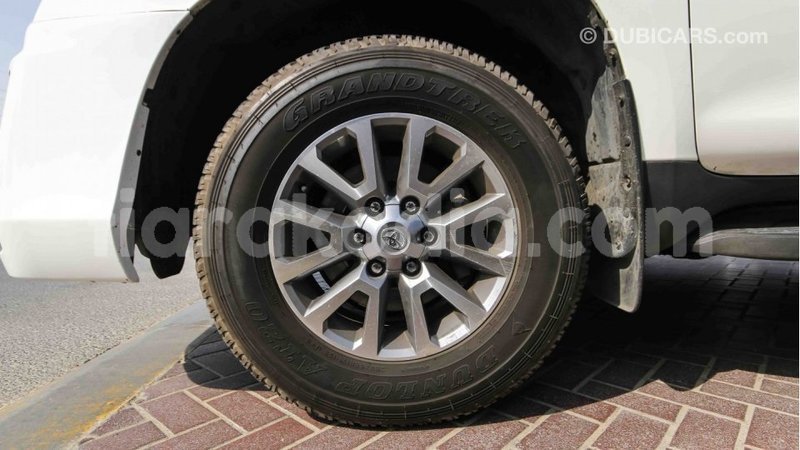 Big with watermark toyota prado diana import dubai 4120