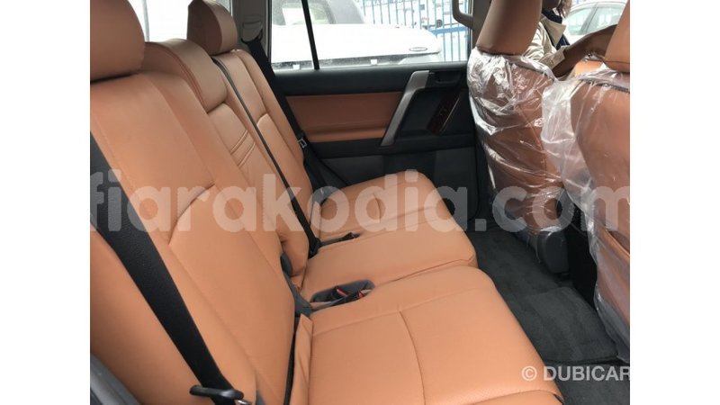 Big with watermark toyota prado diana import dubai 4124