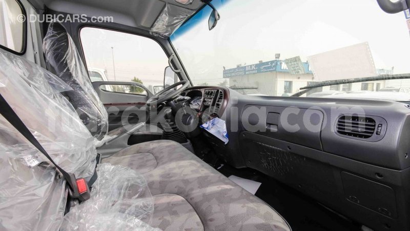 Big with watermark hyundai accent diana import dubai 4126