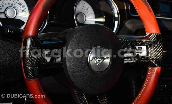 Acheter Import Voiture Ford Mustang Rouge à Import - Dubai, Diana Acheter Import Voiture Ford Mustang Rouge à Import - Dubai, Diana