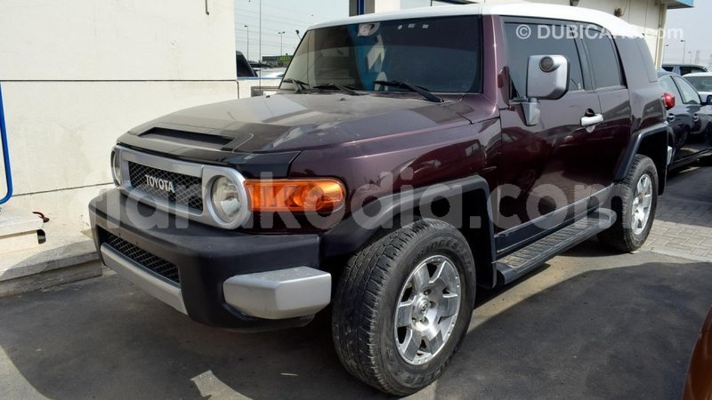 Big with watermark toyota fj cruiser diana import dubai 4133