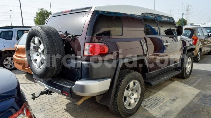 Big with watermark toyota fj cruiser diana import dubai 4133