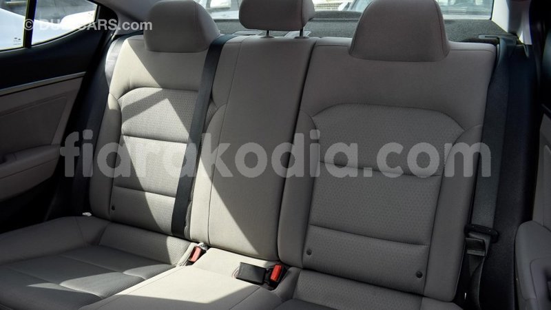 Big with watermark hyundai elantra diana import dubai 4135