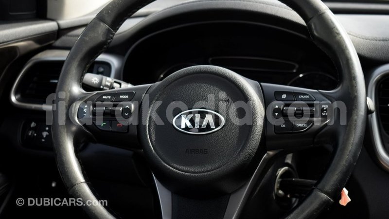 Big with watermark kia sorento diana import dubai 4136